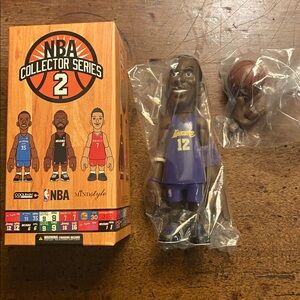 MINDstyle x Coolrain Studios NBA Collector Dwight Howard Lakers No.12